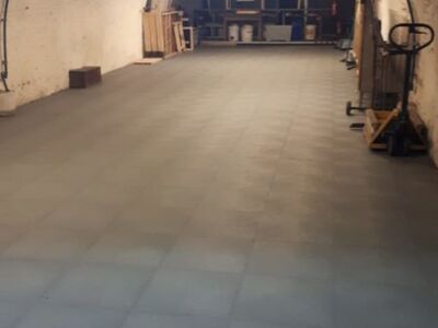 PVC Fliesen als Kellerboden - easyfloor